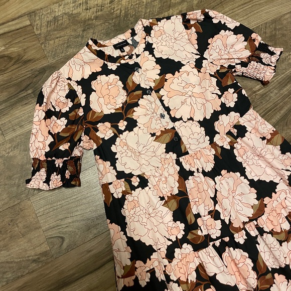 Ⓜ️Who What Wear Women's Floral Print Short Puff Sleeve Tiered Babydoll Dress - Picture 12 of 13